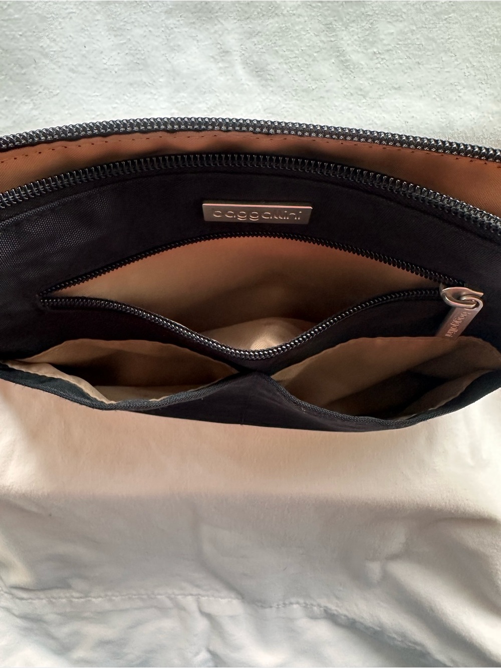 Baggallini Black Crossbody. - Picture 12 of 12